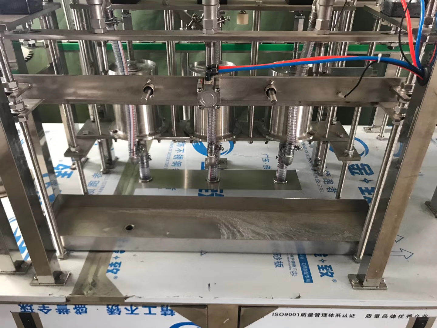 liquid detergent filling capping machine
